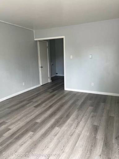 Main picture of 625 N Bryan Ave