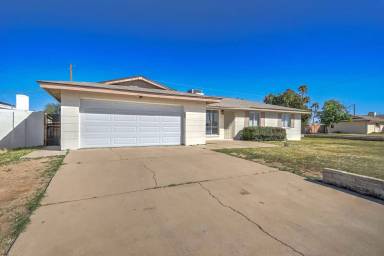 Main picture of 3220 W Thunderbird Rd