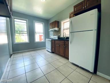 Main picture of 185 Fulton Ave