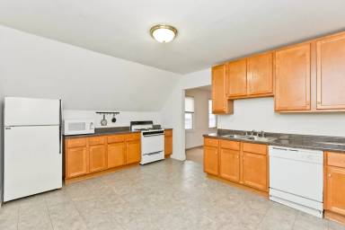 Main picture of 3324 N Clifton Ave