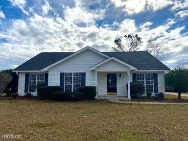 Main picture of 208 Driftwood Ave