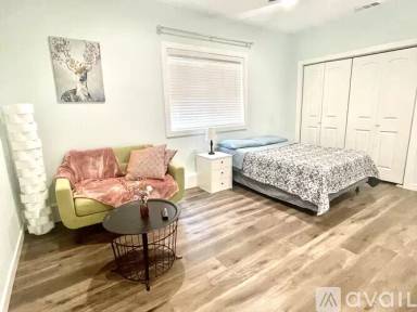 Main picture of 2442 Maywood Ave