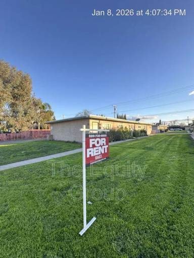 Main picture of 513 E Myrtle Ave