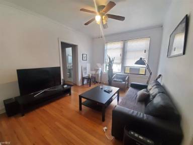 Main picture of 1617 W Belmont Ave