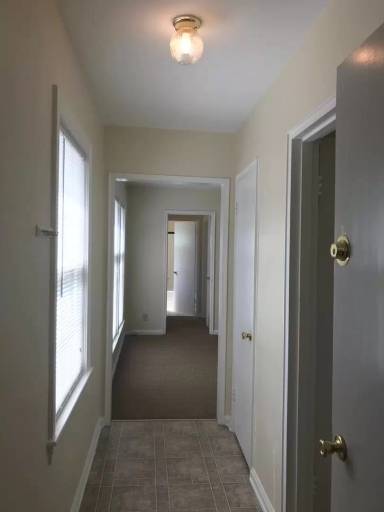 Main picture of 215 Capital Ave