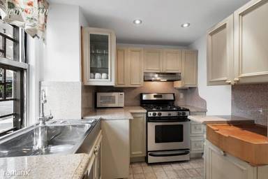 Main picture of 400 E 52nd St Apartments