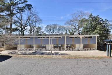 Main picture of 39 Ticknor Dr