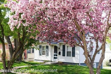 Main picture of 1012 Friendly Ave