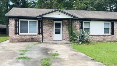 Main picture of 825 Sandpiper Dr