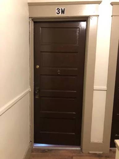 Main picture of 7 W Main St