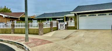 Main picture of 23404 President Ave