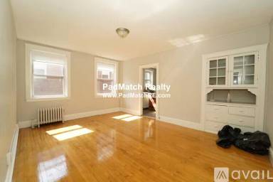 Main picture of 90 Cypress St