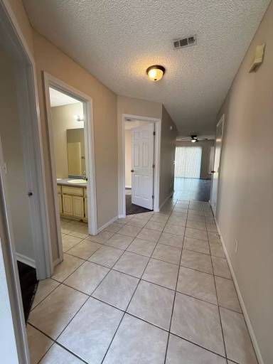 Main picture of 32 Talbot Ct
