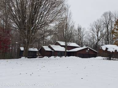 Main picture of 60728 46th Ave