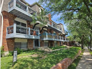Main picture of 4632 Holly St