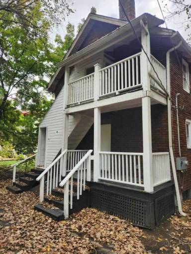Main picture of 2186 E 89th St