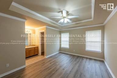 Main picture of 245 Ravenwood Rd