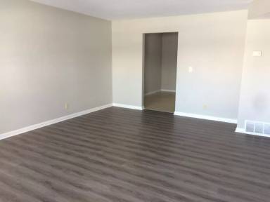 Main picture of 107 Robbins Drive - 11