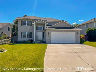 Main picture of 402 W Canyon Lakes Dr