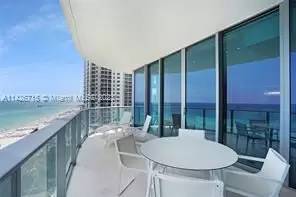 Main picture of 17475 Collins Ave