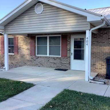 Main picture of 404 N Van Buren Ave