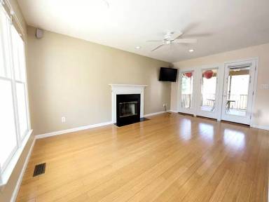 Main picture of 6 Kerr Ct