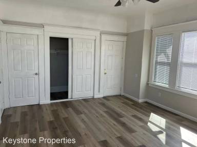 Main picture of 211 E Park St