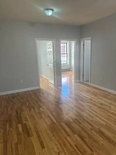 Main picture of 993 Jennings St