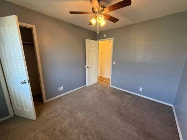 Main picture of 1660 S Redbud Pl