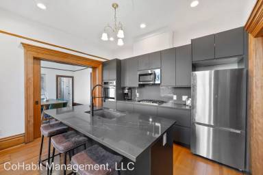 Main picture of 1442 Stuart St