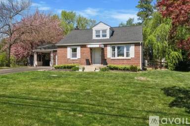 Main picture of 134 E 7 Stars Rd