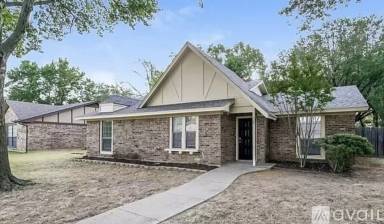 Main picture of 1909 Wisteria St