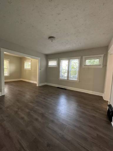 Main picture of 2907 Denison Ave