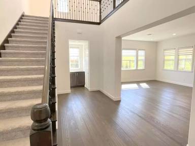 Main picture of 820 Bergamot Ct