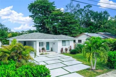 Main picture of 3637 Charles Ave