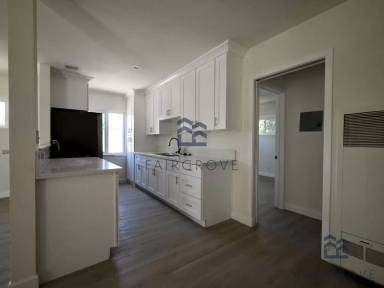 Main picture of 7353 Comstock Ave