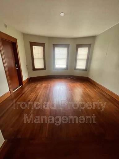 Main picture of 20 Nash St