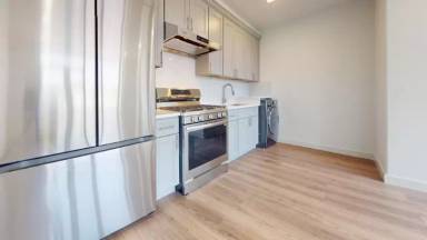 Main picture of 6366 Austin St