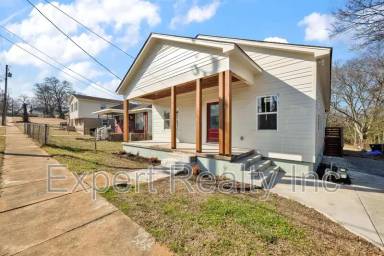 Main picture of 1720 34th Pl N