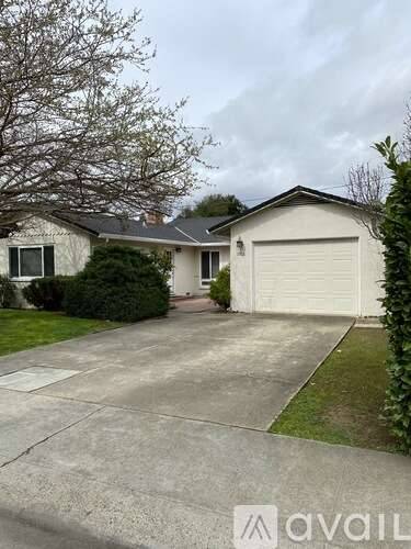 Main picture of 1572 Hollingsworth Dr
