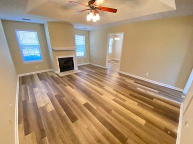 Main picture of 711 Fields Ln