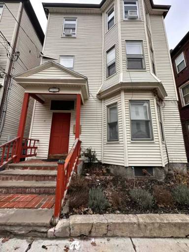 Main picture of 17 Armstrong St