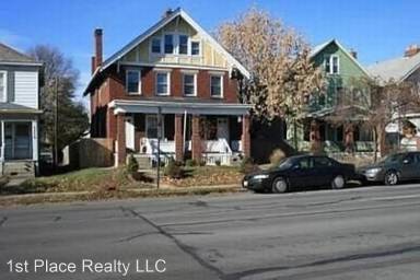 Main picture of 2243 Summit St