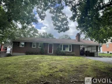 Main picture of 3608 Parkwood Dr