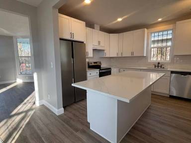 Main picture of 1517 W Boone Ave