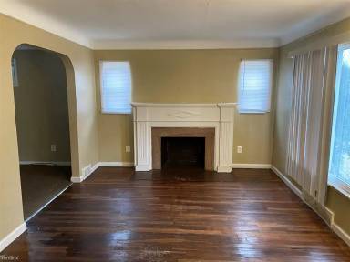 Main picture of 19001 Tireman St