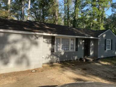 Main picture of 2121 Oakhurst Dr