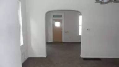 Main picture of 235 W Clark St