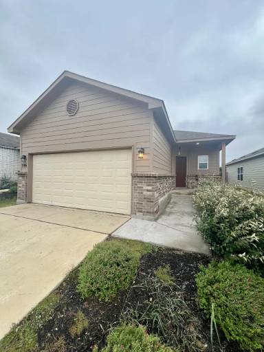 Main picture of 596 Jennifer Way