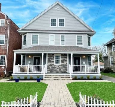 Main picture of 72 Peters Pl